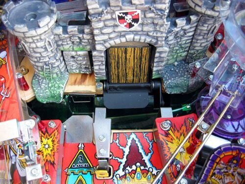 Medieval Madness Pinball Machine by Williams