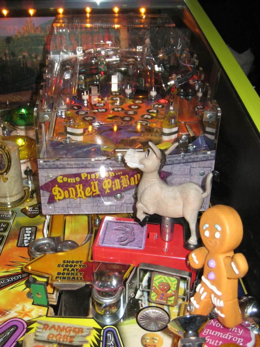 Shrek Pinball Machine by Stern